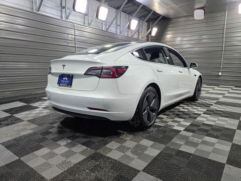 Used 2019 Tesla Model 3 Standard Range Plus image 5