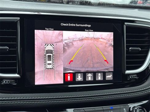 New 2026 Chrysler Pacifica Limited image 19