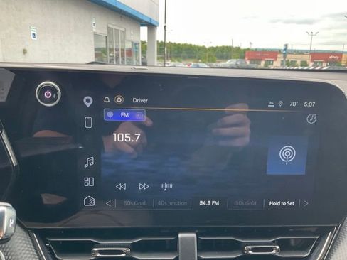 Used 2025 Chevrolet Equinox RS w/ Safety and Technology Package AWD/4WD image 5