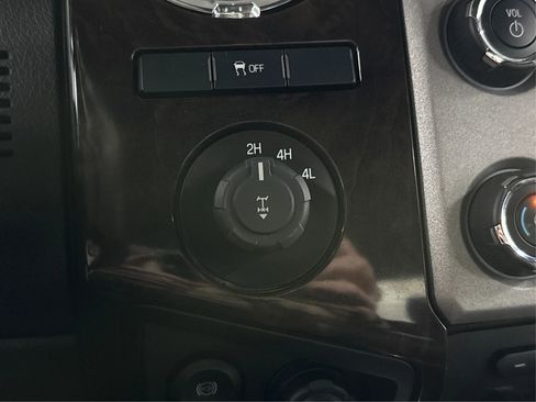 Used 2015 Ford F250 Platinum image 30