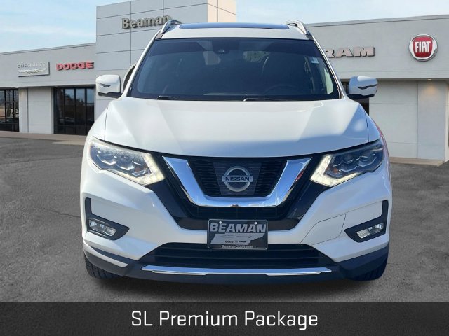 Used 2017 Nissan Rogue SL w/ SL Premium Package FWD image 2