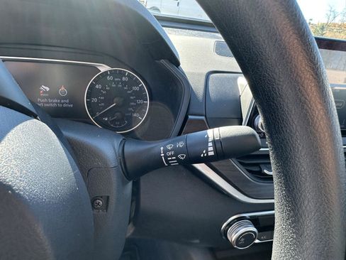 Used 2024 Nissan Altima 2.5 SV image 27