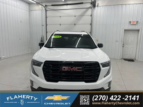 Used 2025 GMC Acadia Elevation w/ Elevation Premium Package FWD image 7