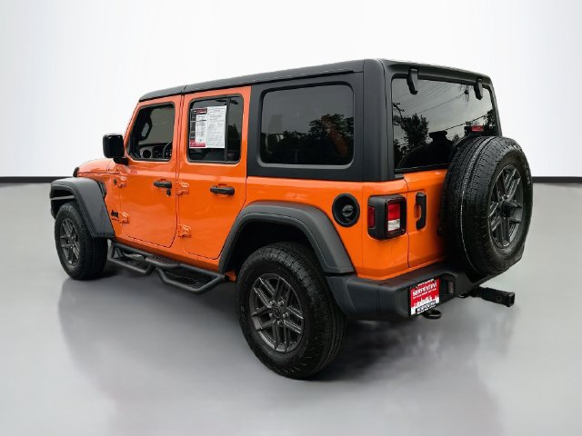 Used 2025 Jeep Wrangler Unlimited Sport AWD/4WD image 8
