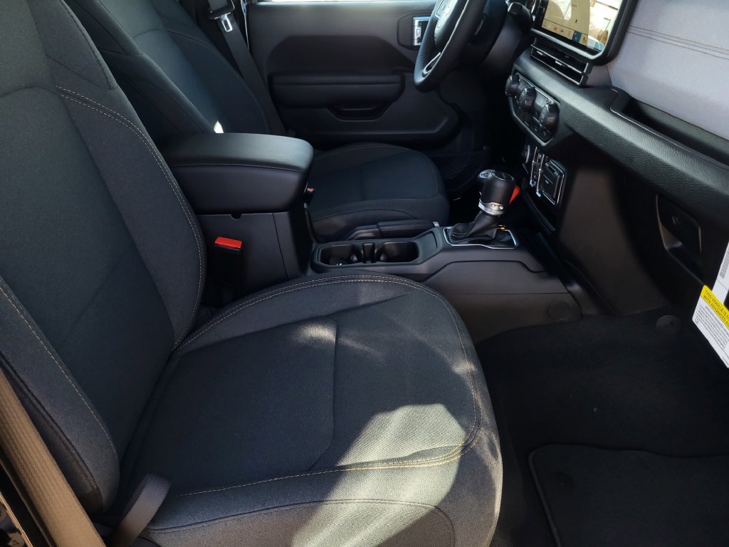 New 2026 Jeep Gladiator Sport AWD/4WD image 13