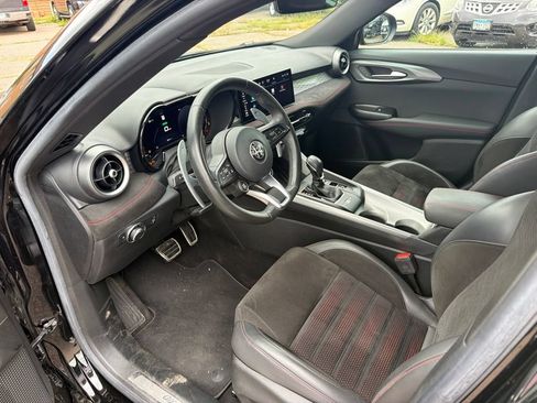 Used 2024 Alfa Romeo Tonale Veloce AWD/4WD image 10