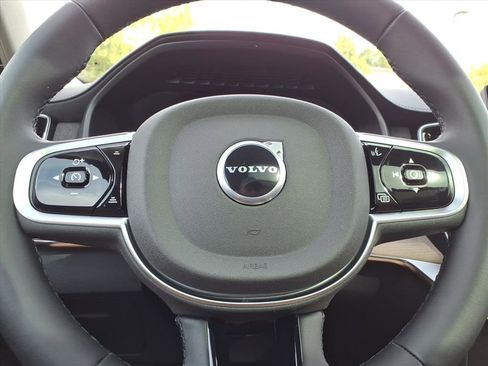 New 2026 Volvo XC90 B6 Plus w/ Protection Package Premier image 22