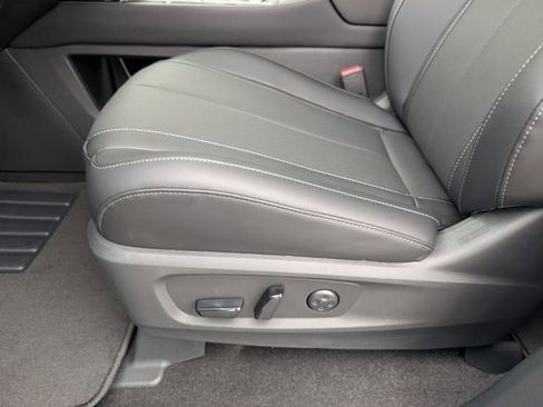 New 2026 INFINITI QX60 Luxe w/ Family Package image 28