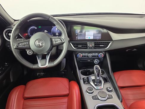 Used 2024 Alfa Romeo Giulia Ti w/ Performance Driving Package RWD image 34