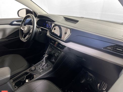 Used 2022 Volkswagen Taos SE image 27