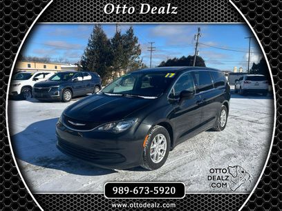 Used 2017 Chrysler Pacifica LX