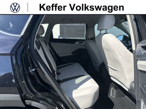 New 2026 Volkswagen Taos SE FWD image 26