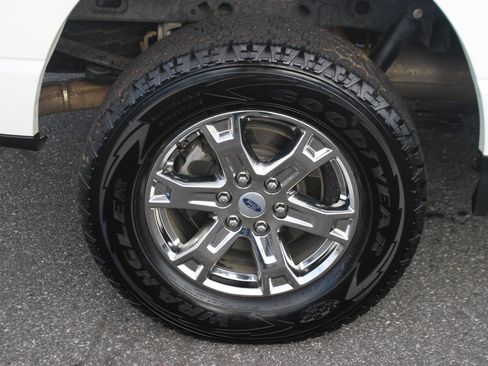 Used 2023 Ford F150 Lariat AWD/4WD image 37