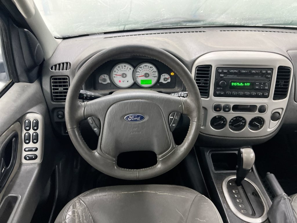 Used 2005 Ford Escape XLT AWD/4WD image 11
