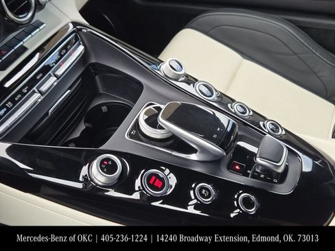 Used 2018 Mercedes-Benz AMG GT Roadster image 16