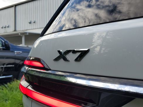 Used 2025 BMW X7 xDrive40i w/ M Sport Package AWD/4WD image 7