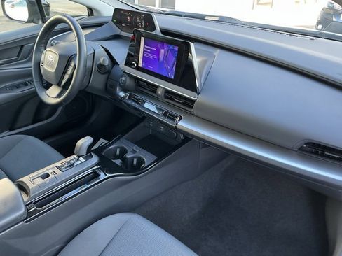 Used 2024 Toyota Prius LE image 19