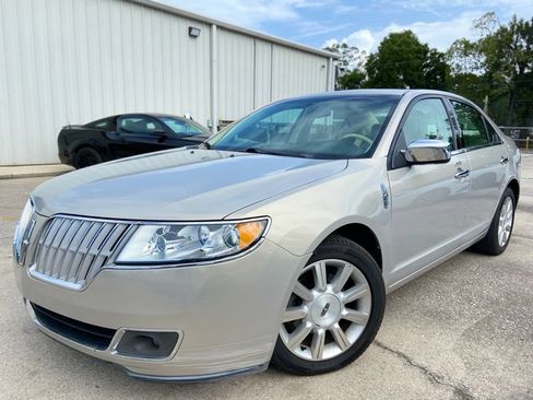 Used 2010 Lincoln MKZ FWD image 1