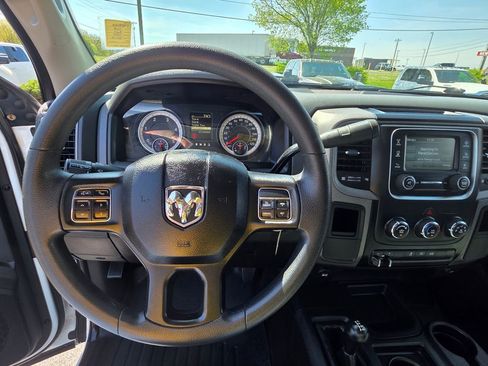 Used 2018 RAM 2500 Tradesman w/ Chrome Appearance Group image 15