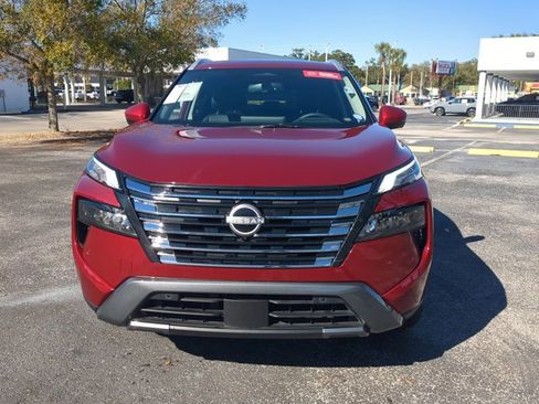 Certified 2025 Nissan Rogue SL w/ Tech Package FWD image 9