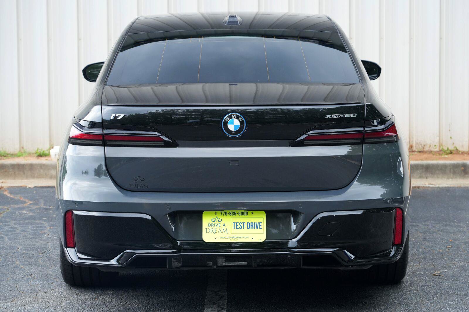 Used 2023 BMW i7 xDrive60 w/ Executive Package 2 AWD/4WD image 64