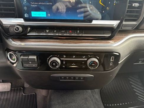 Used 2024 Chevrolet Silverado 3500 LT image 20