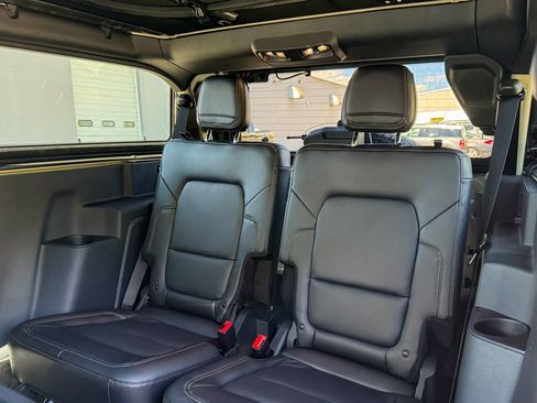 Certified 2025 Ford Bronco Badlands w/ Sasquatch Package AWD/4WD image 25