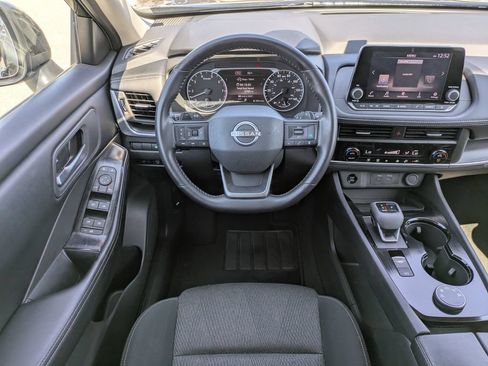 Certified 2026 Nissan Rogue SV AWD/4WD image 17