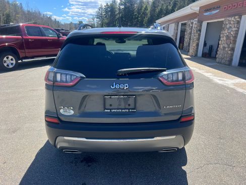 Used 2022 Jeep Cherokee Limited AWD/4WD image 6