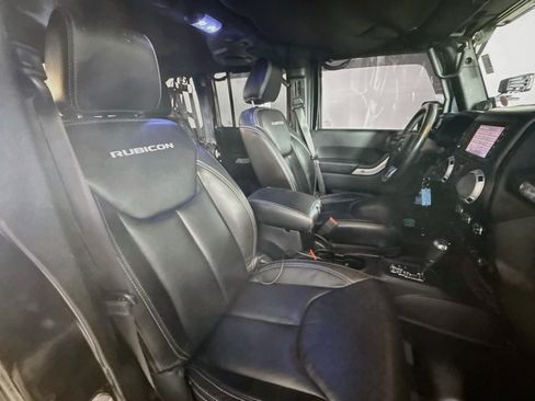 Used 2014 Jeep Wrangler Unlimited Rubicon AWD/4WD image 35