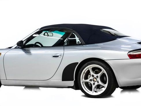 Used 2003 Porsche 911 Carrera 4 image 9