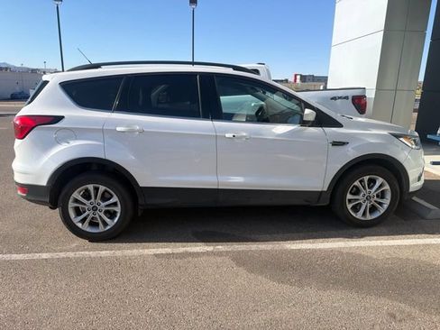 Used 2019 Ford Escape SEL FWD image 4