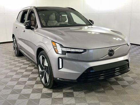 New 2026 Volvo EX90 Ultra image 40