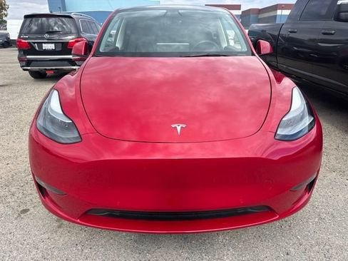 Used 2022 Tesla Model Y Performance AWD/4WD image 2
