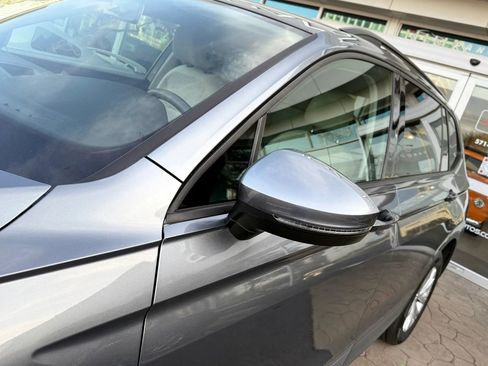 Used 2020 Volkswagen Tiguan S image 39