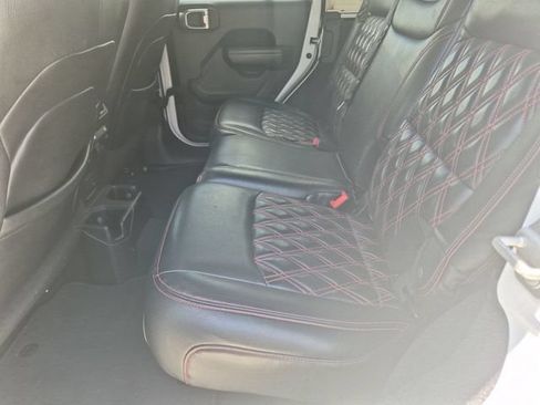 Used 2021 Jeep Wrangler Unlimited Rubicon AWD/4WD image 22