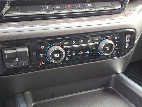 Certified 2024 Chevrolet Silverado 2500 LTZ w/ LTZ Convenience Package image 15