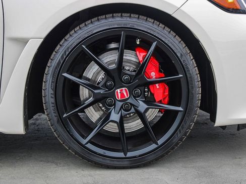 Used 2024 Honda Civic Type R image 11