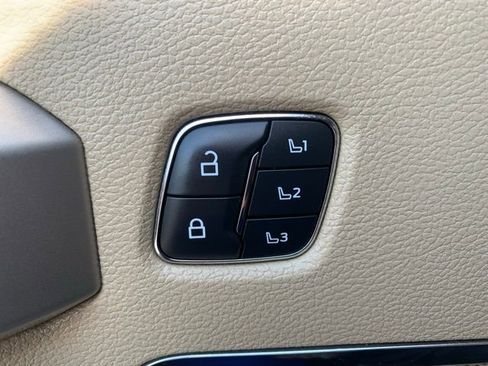 Used 2021 Ford F250 Lariat w/ Lariat Value Package image 13