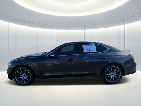 Used 2023 Genesis G70 2.0T image 7