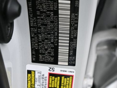 Used 2024 Toyota Camry SE FWD image 19