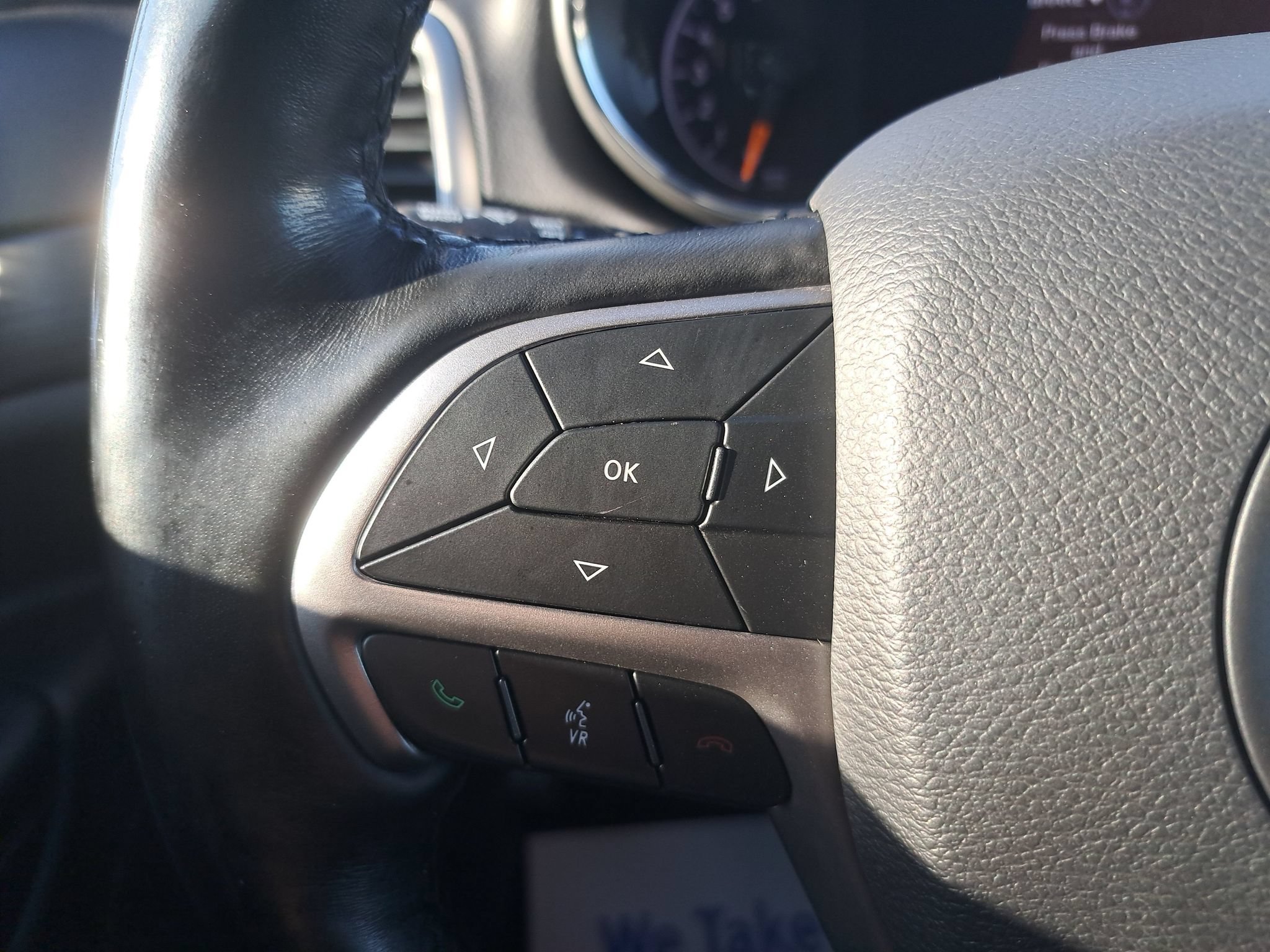 Used 2020 Jeep Grand Cherokee Altitude AWD/4WD image 18