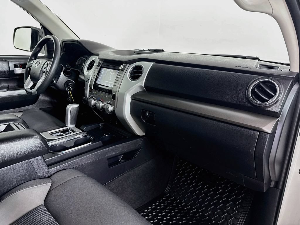 Used 2017 Toyota Tundra SR5 AWD/4WD image 30