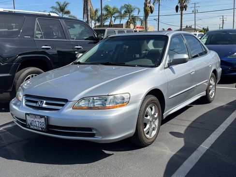 Used 2002 Honda Accord SE image 2