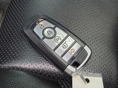 Used 2021 Ford Expedition XLT RWD image 28