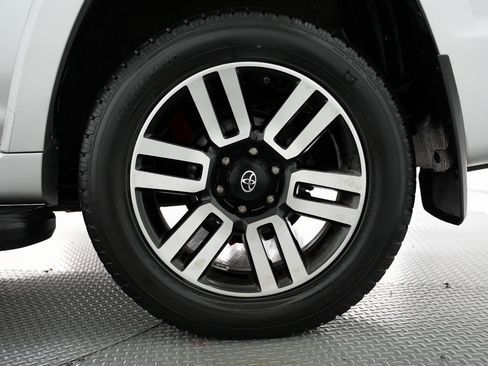 Used 2019 Toyota 4Runner Limited image 69