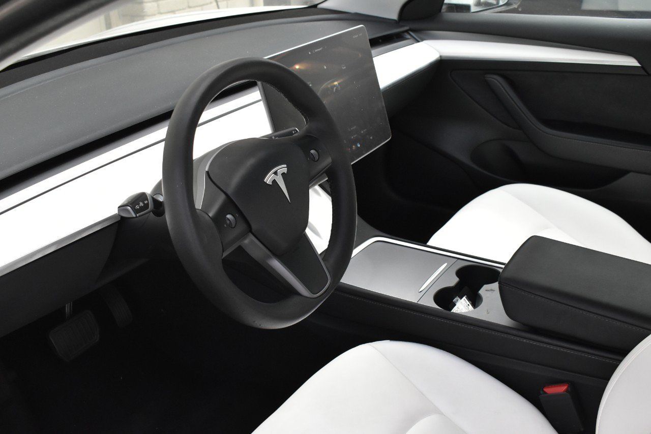 Used 2023 Tesla Model 3 Standard Range RWD image 13