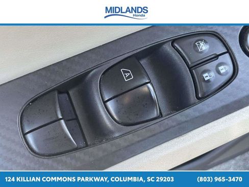 Used 2025 Nissan Altima 2.5 SV FWD image 16