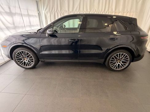 Certified 2021 Porsche Cayenne AWD/4WD image 2