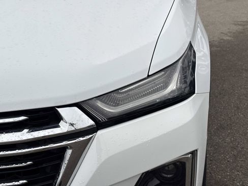 Used 2023 Chevrolet Traverse LT image 11